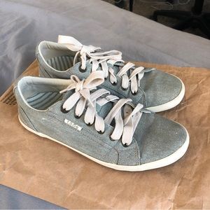 Taos Star Sneakers